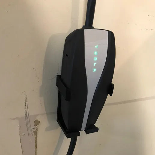 Suport perete statie incarcare Tesla