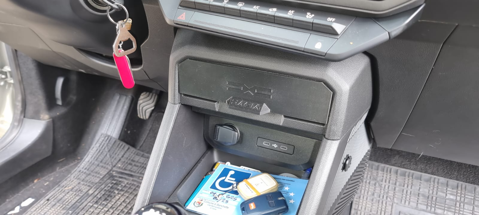 Sertar secret Dacia Duster 3